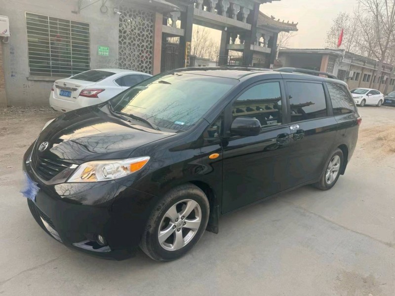 保定17年丰田塞纳3