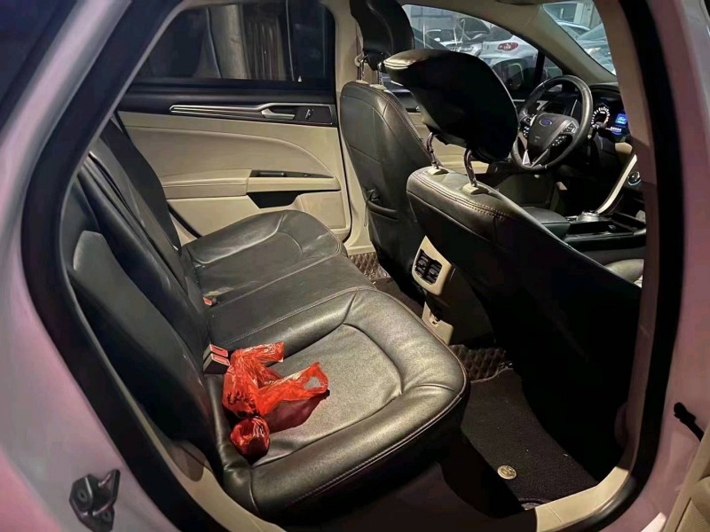 徐州17年福特蒙迪欧2