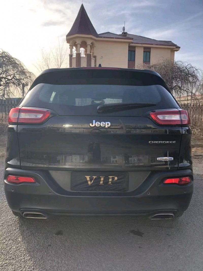 沈陽16年Jeep自由光6