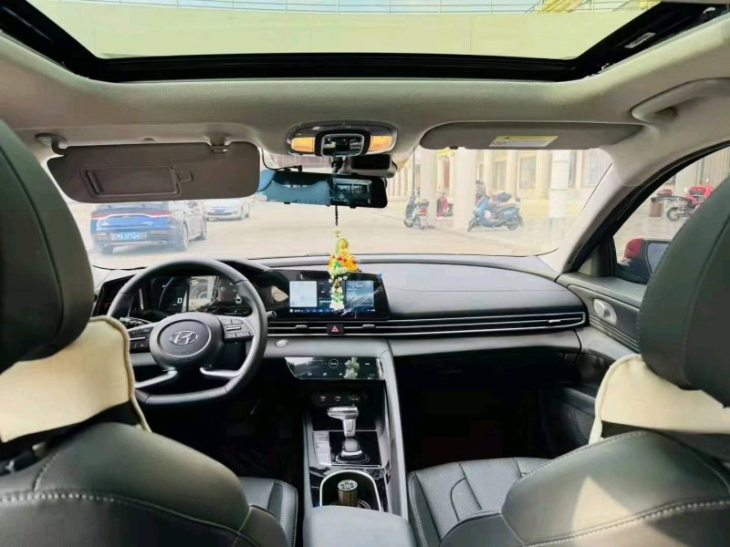 安阳23年现代伊兰特6