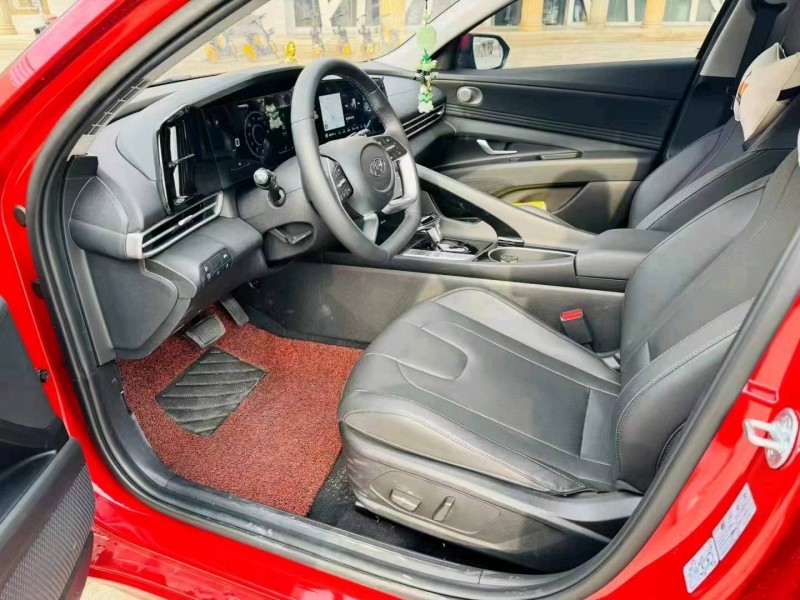 安阳23年现代伊兰特8