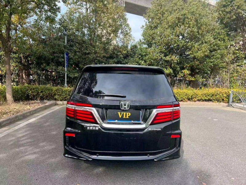 苏州18年本田艾力绅5