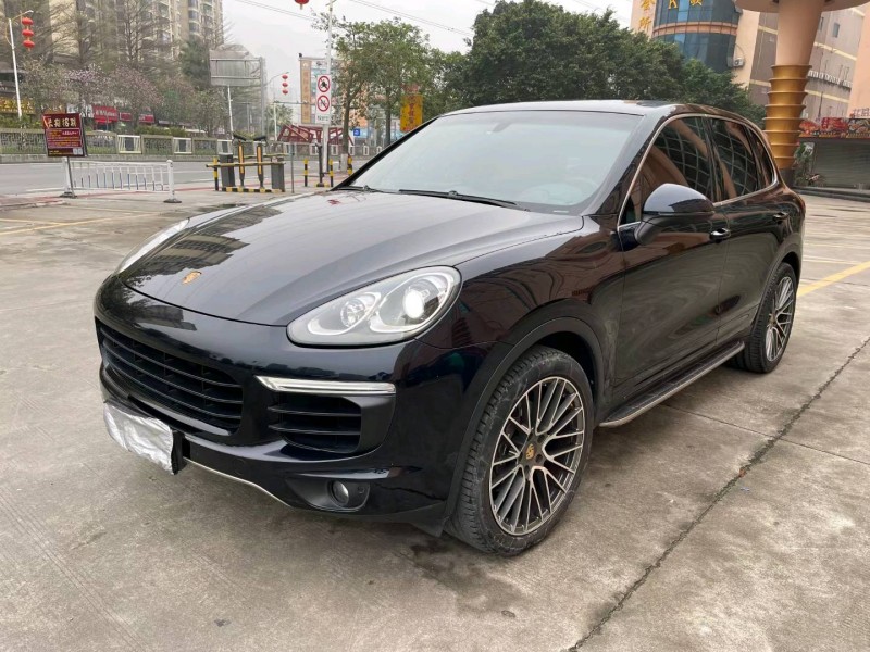 佛山17年保时捷卡宴2