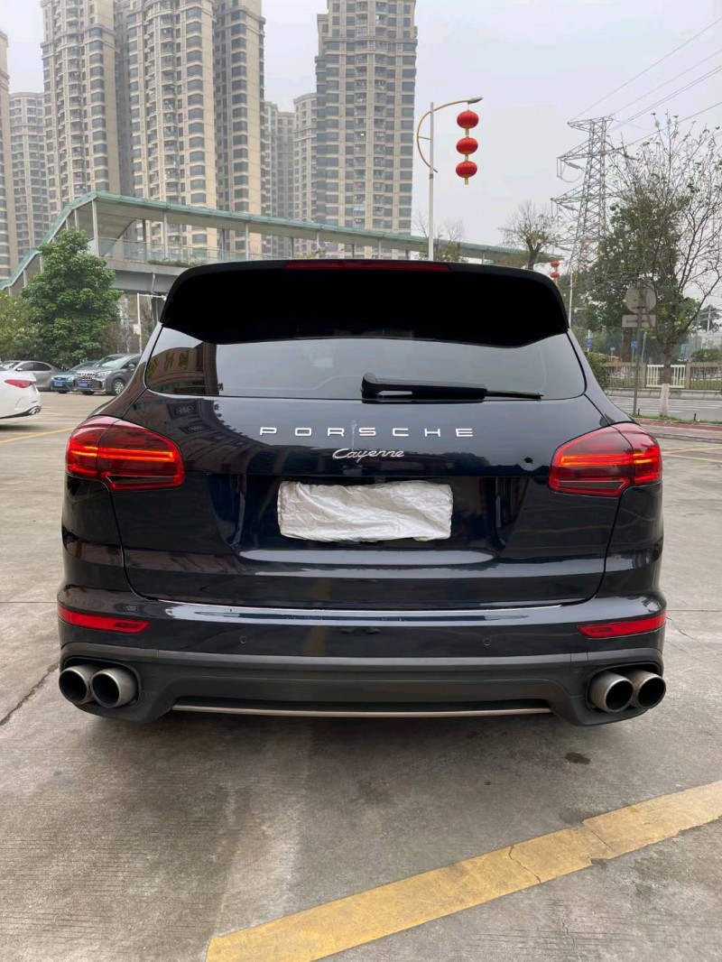 佛山17年保时捷卡宴4