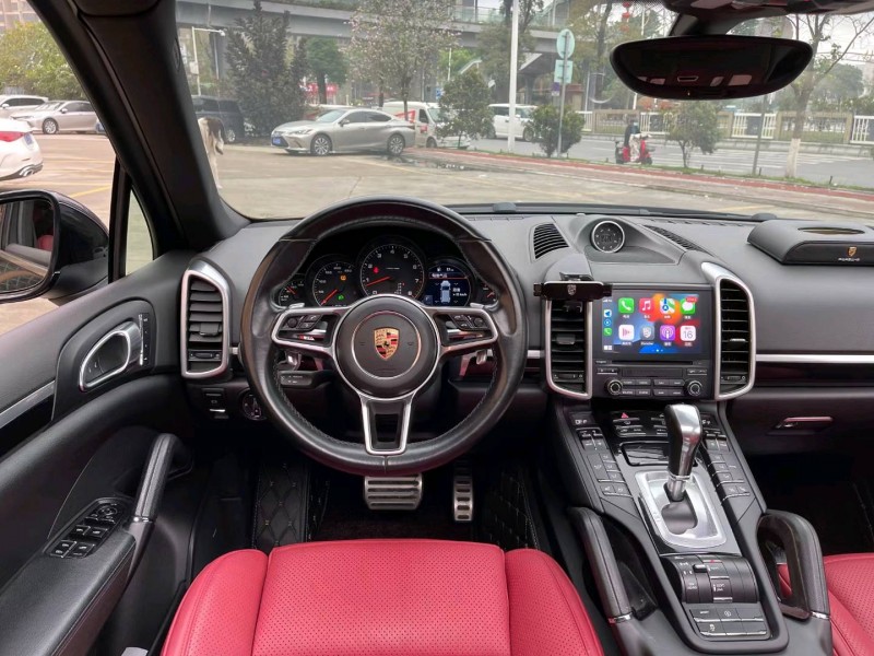 佛山17年保时捷卡宴7