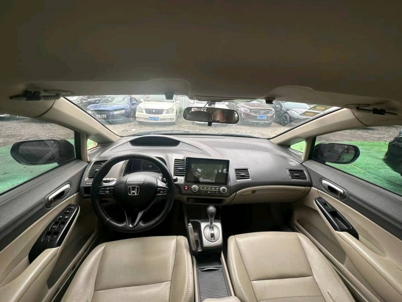 佛山09年本田思域8