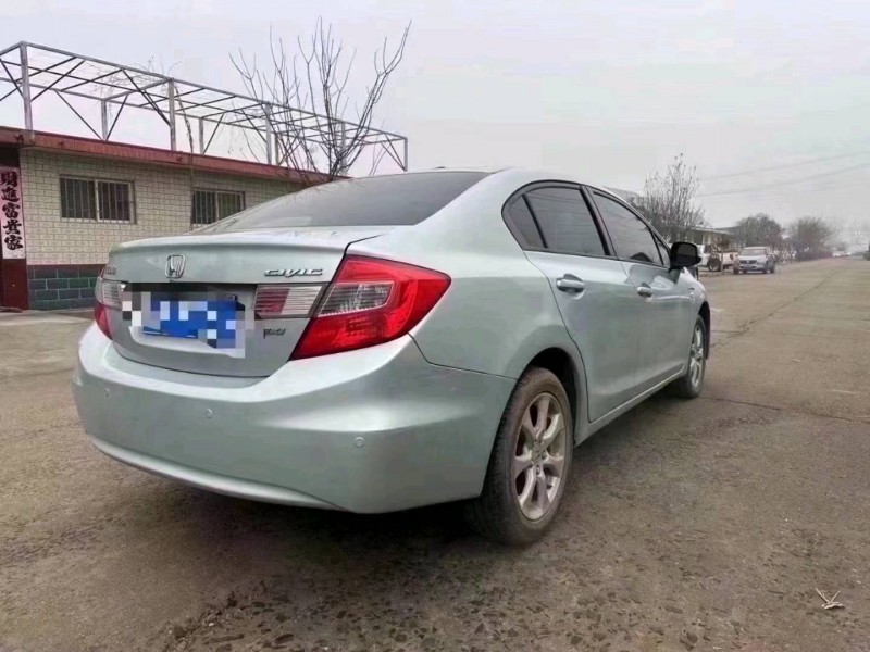 青岛11年本田思域7