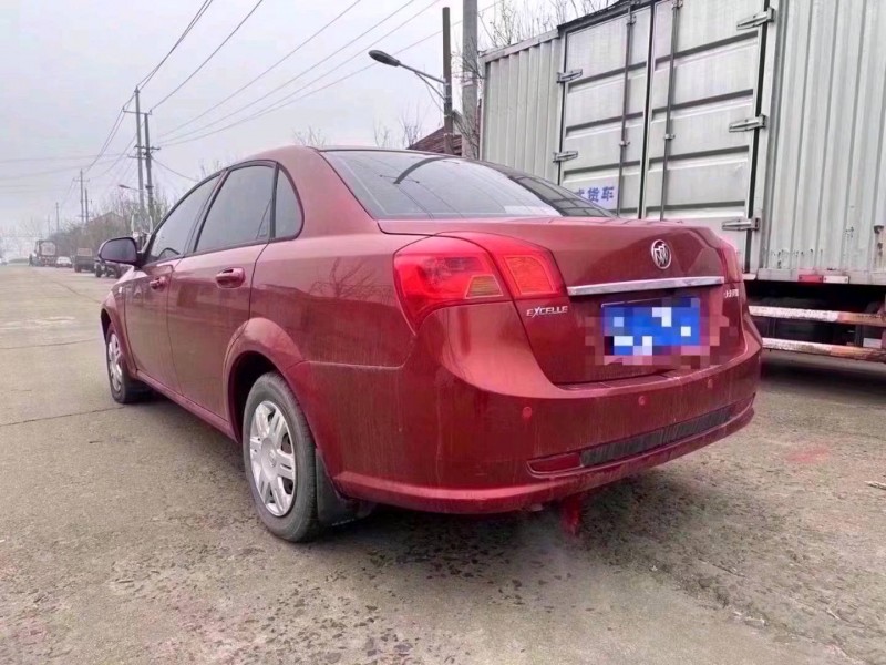 青岛14年别克凯越8