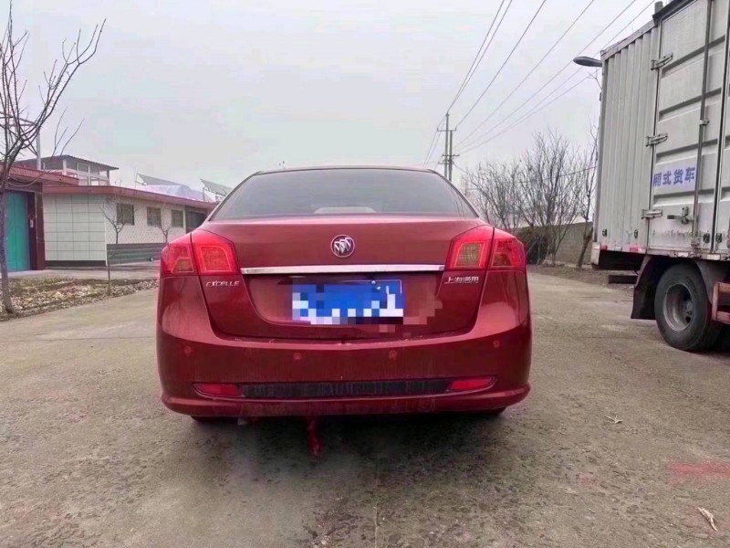 青岛14年别克凯越9