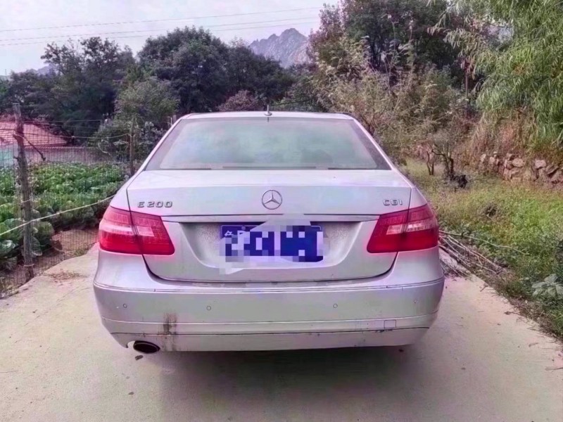 青岛10年奔驰E8