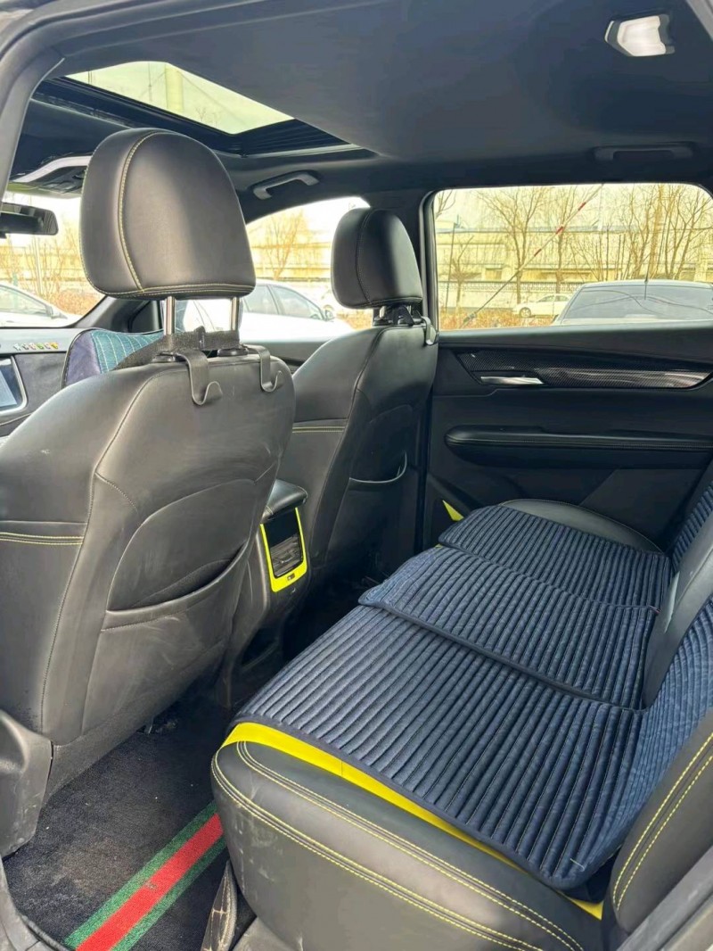 保定21年SWM斯威汽车G015