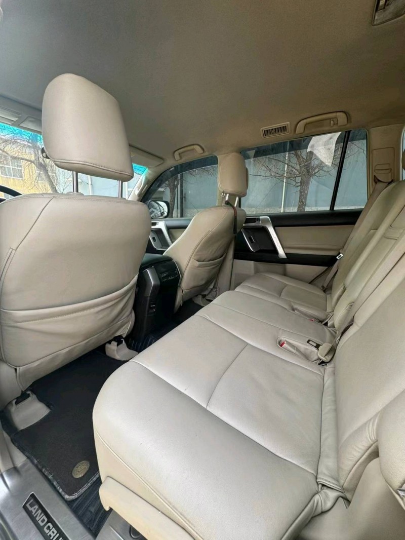 保定11年丰田普拉多6