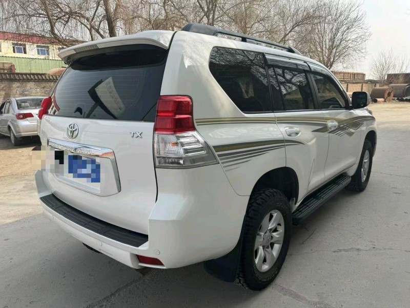 保定11年丰田普拉多8
