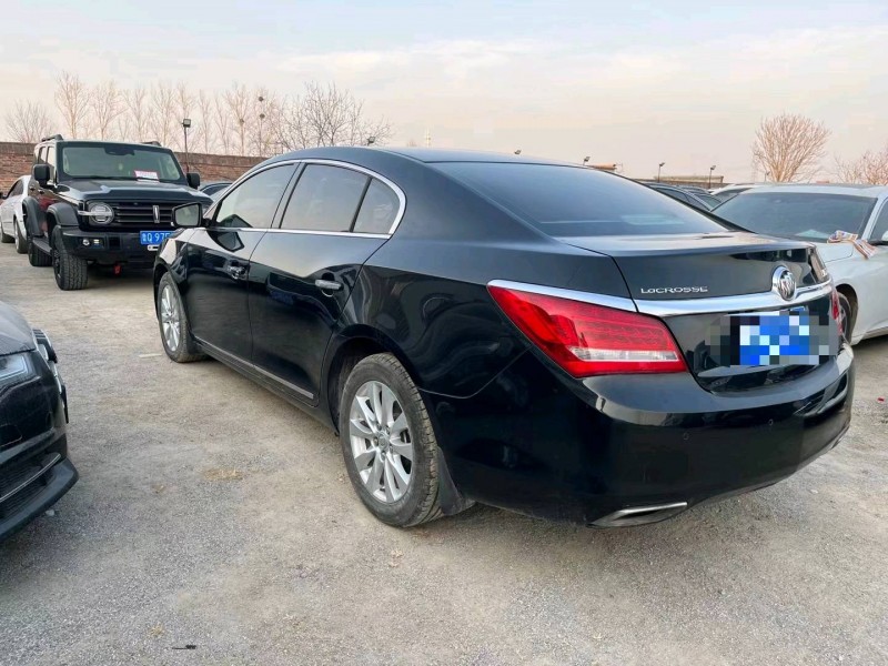 保定15年别克君越7