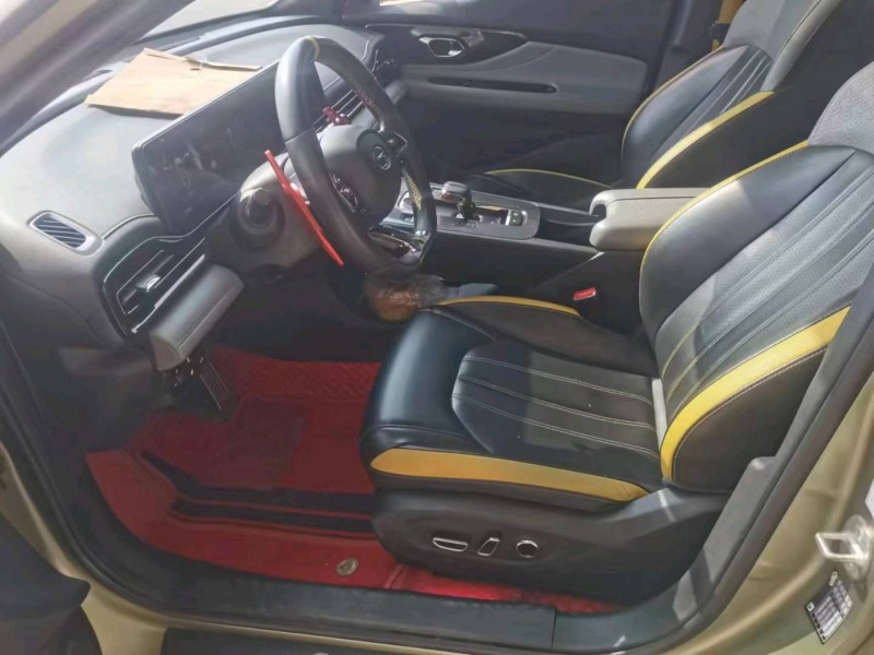 保定22年传祺影豹8