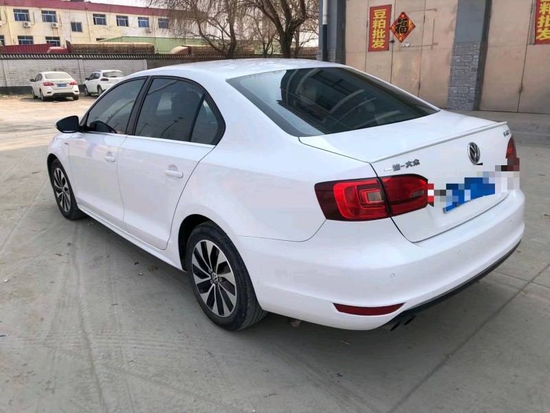 保定14年大众速腾5