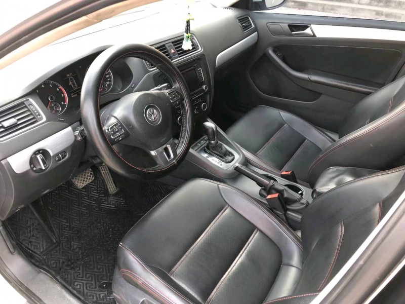 保定14年大众速腾8