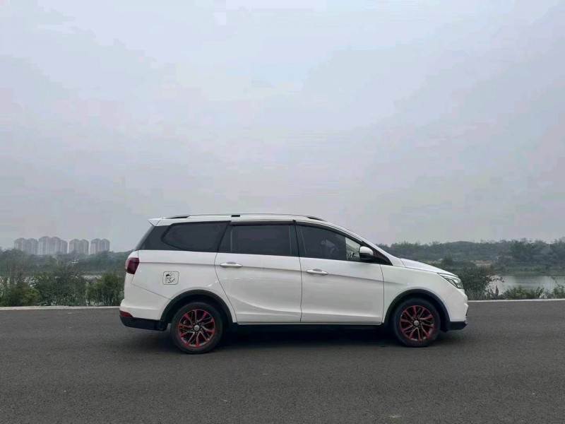 珠海19年寶駿7307