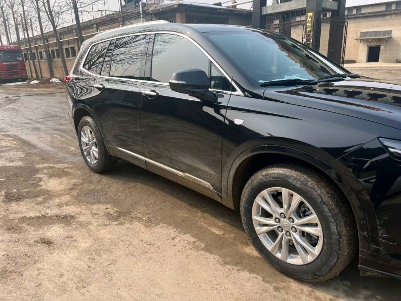 保定21年凯迪拉克XT62