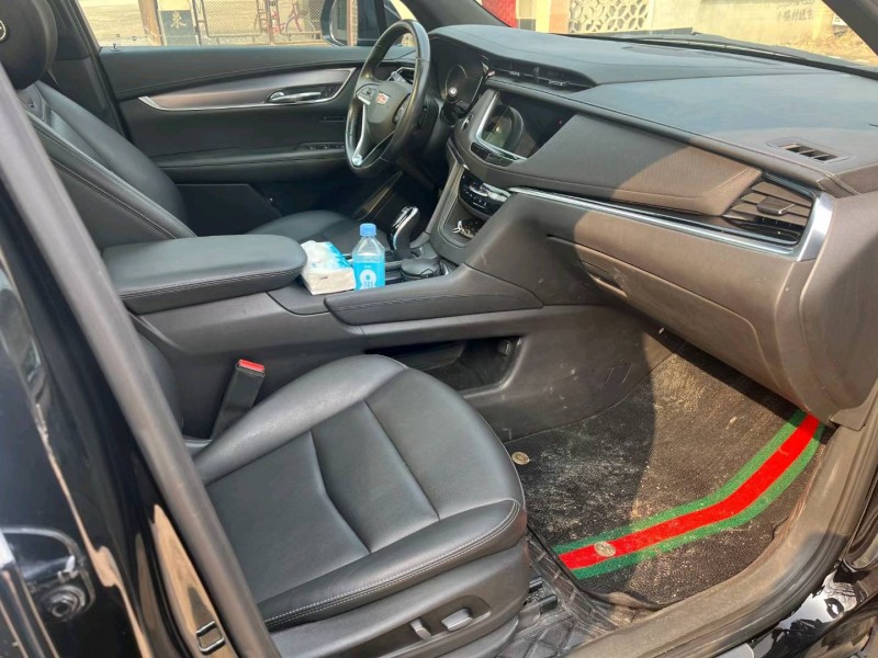 保定21年凯迪拉克XT66