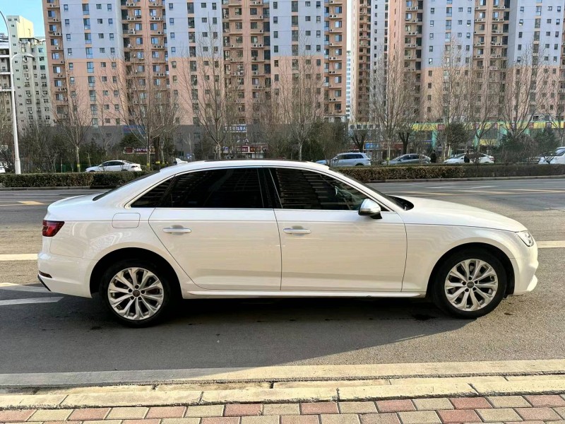 石家庄19年奥迪A4L2
