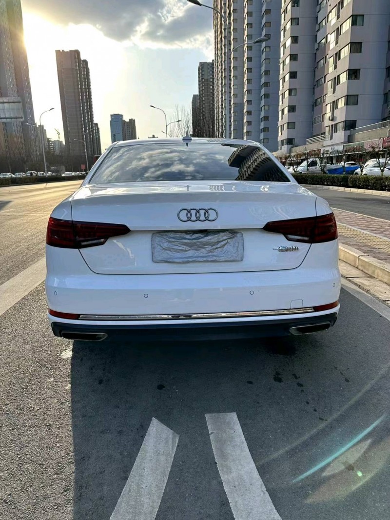 石家庄19年奥迪A4L6