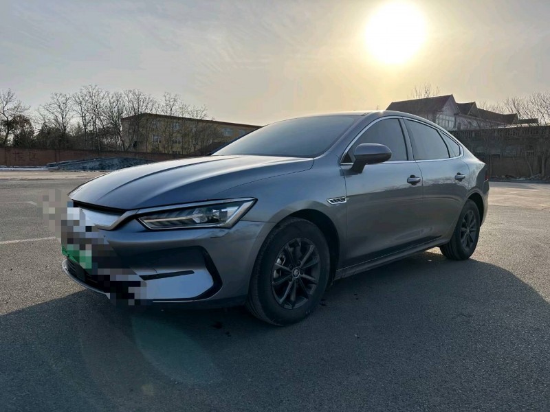 济南23年比亚迪秦2