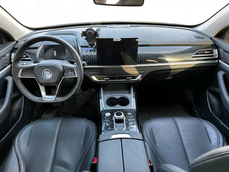 济南23年比亚迪秦5