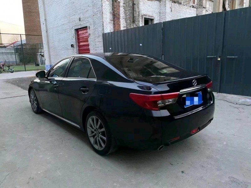 邯郸14年丰田锐志4