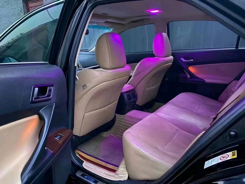 邯郸14年丰田锐志6