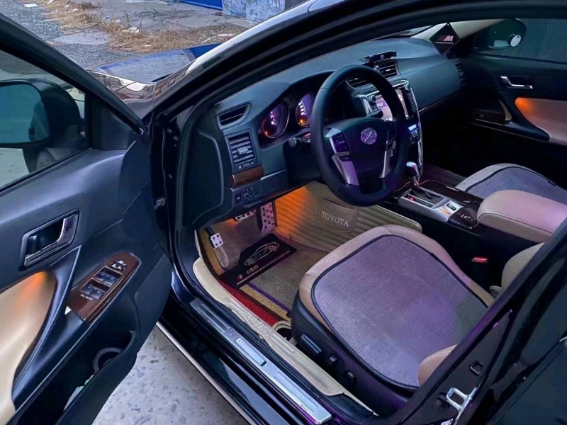 邯郸14年丰田锐志8