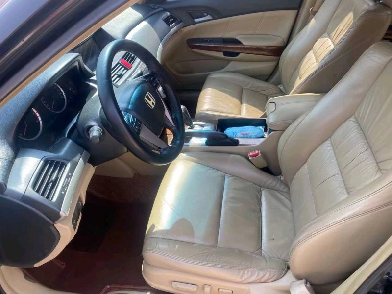 东营11年本田雅阁9