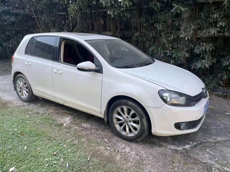 宜昌13年大众高尔夫2