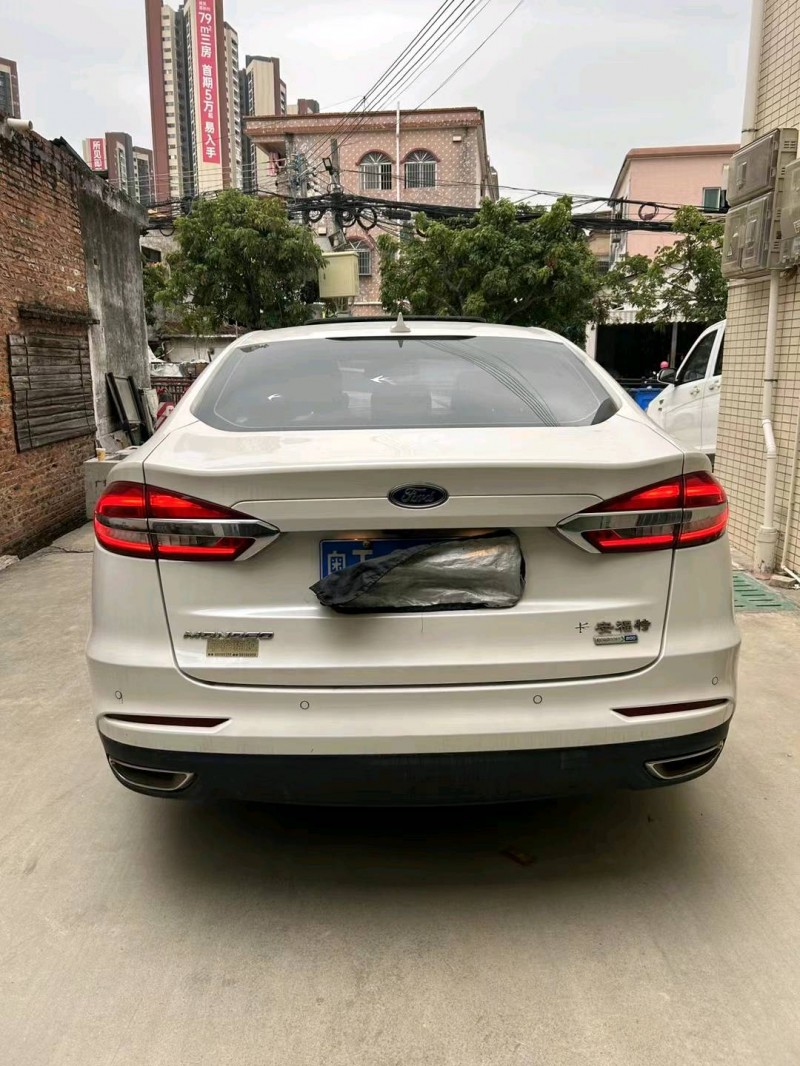 中山21年福特蒙迪欧8