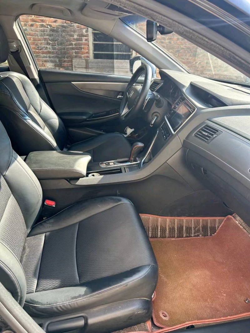 中山16年本田思铂睿7