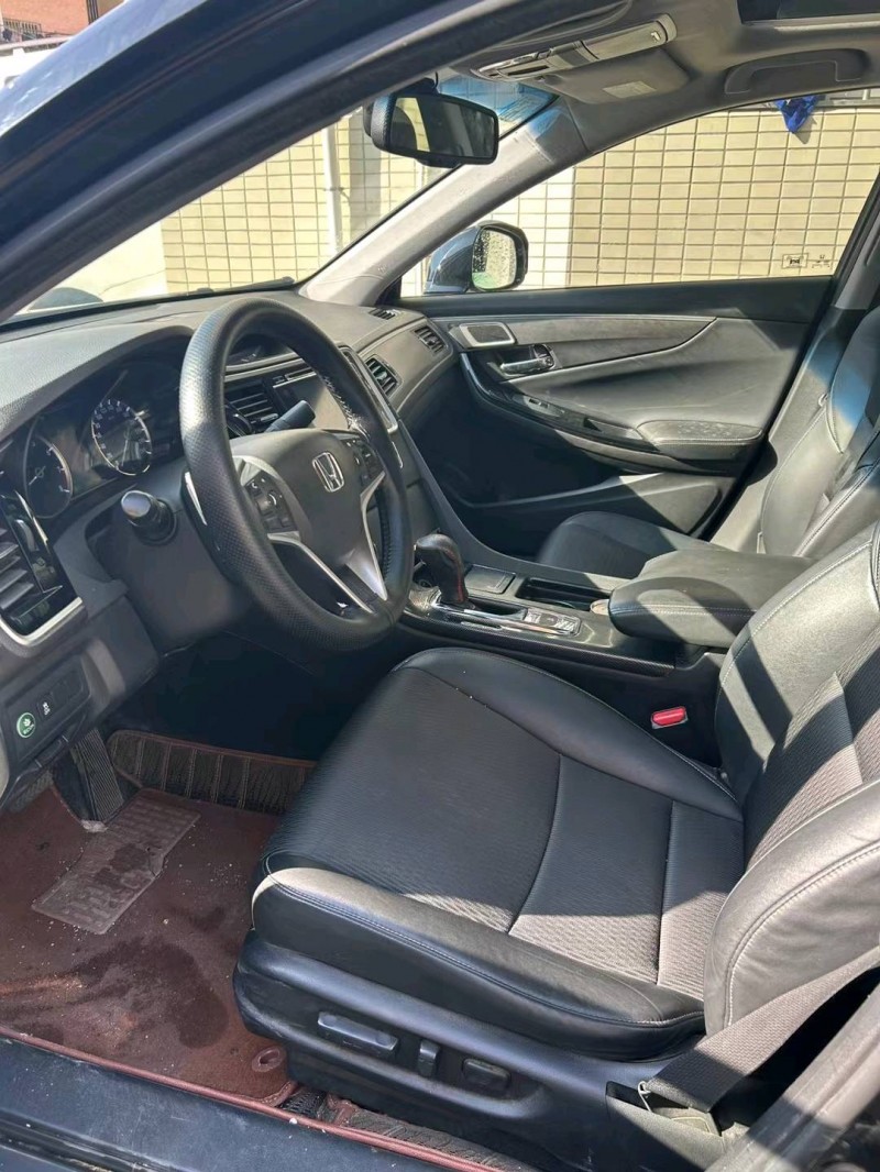 中山16年本田思铂睿9