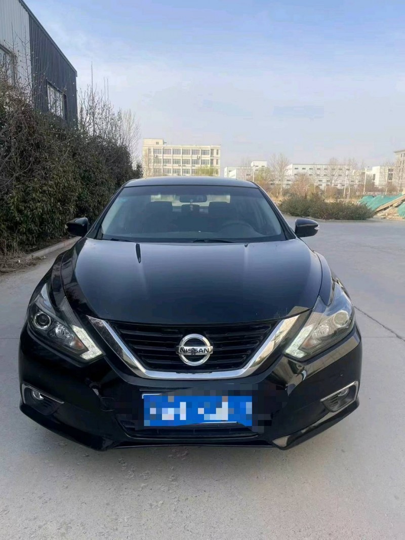 济南17年日产天籁1