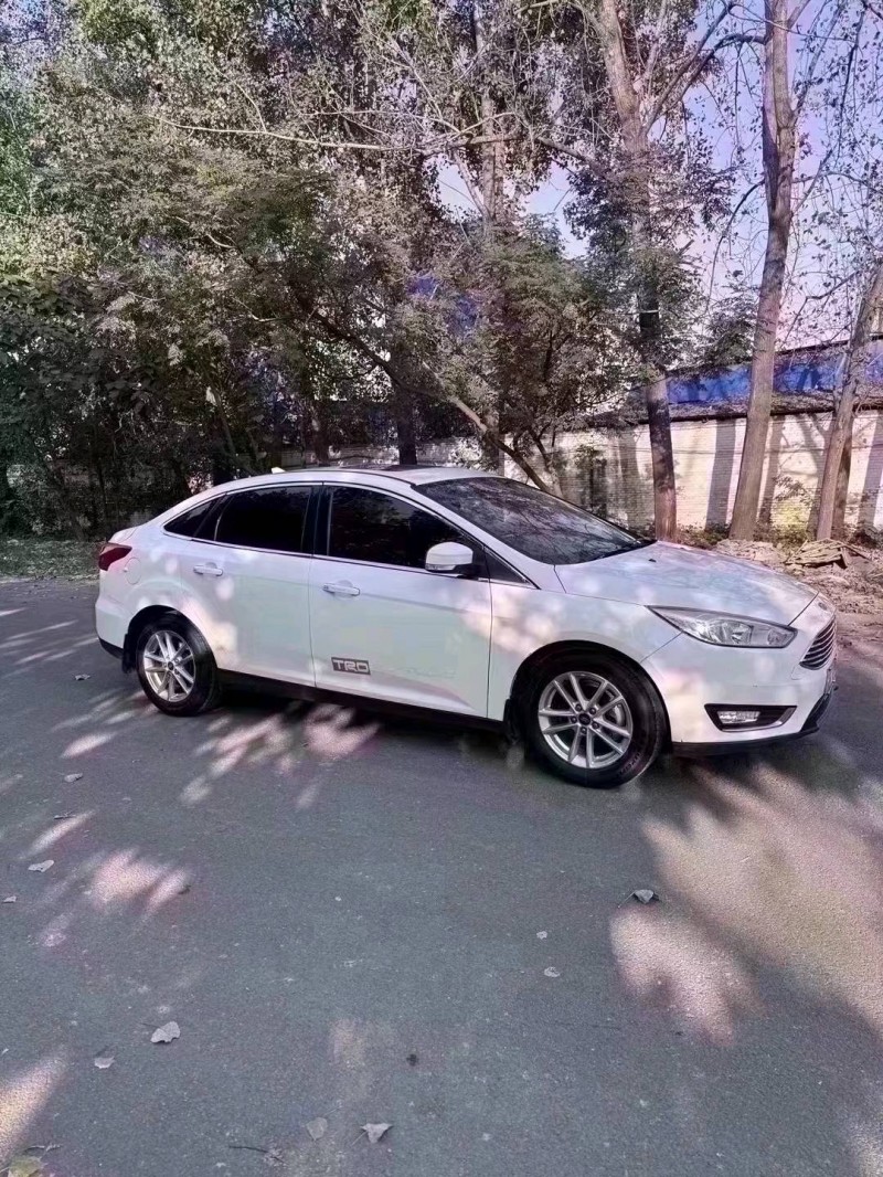 菏泽17年福特福克斯2