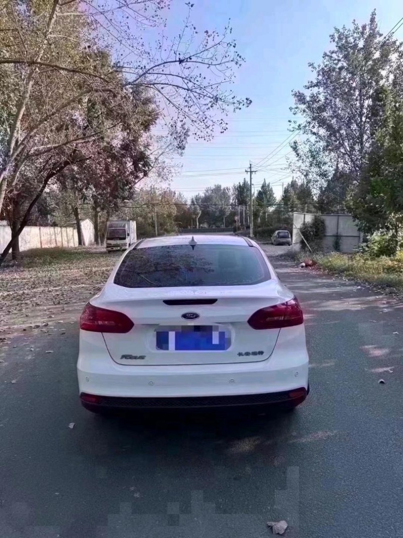 菏泽17年福特福克斯9