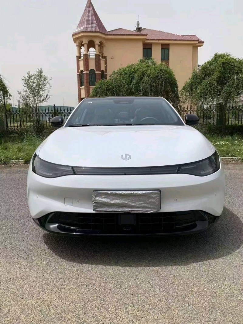 沈陽23年零跑汽車C011