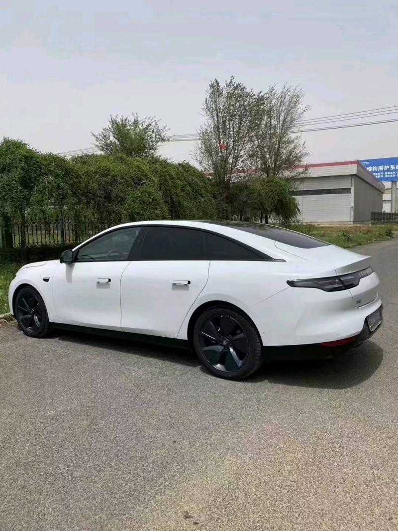 沈陽23年零跑汽車C018