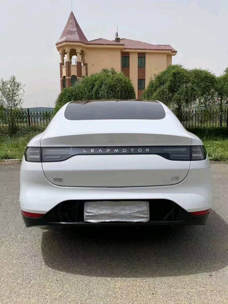 沈陽23年零跑汽車C019