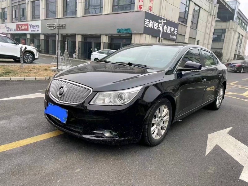 菏泽12年别克君越3