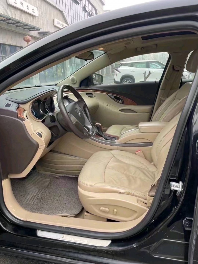 菏泽12年别克君越5