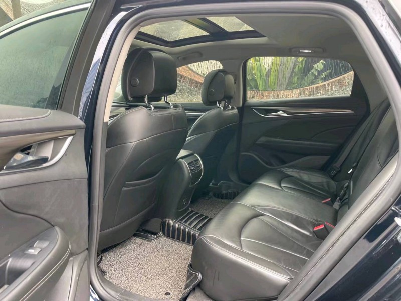 深圳20年别克君威5