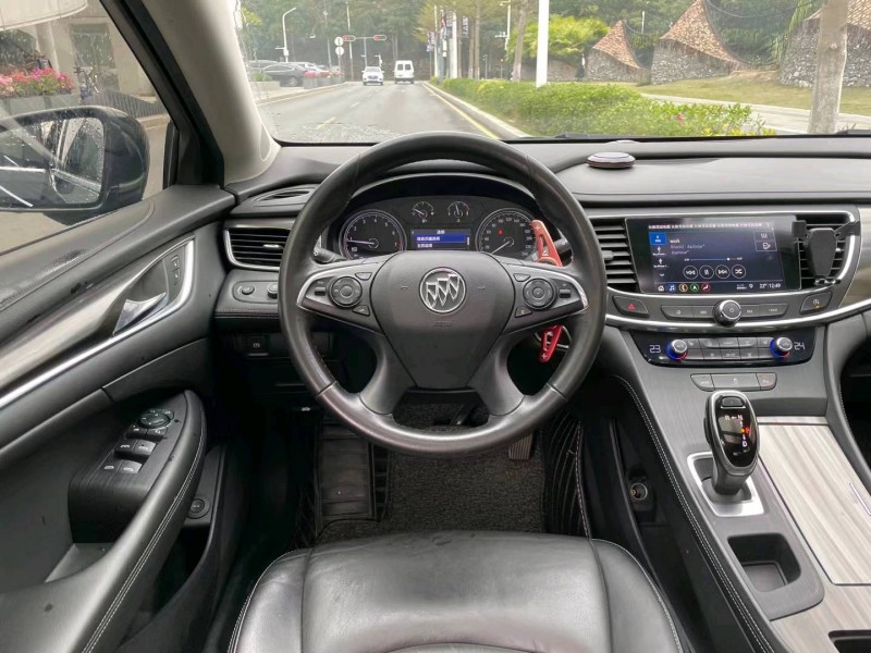 深圳20年别克君威7