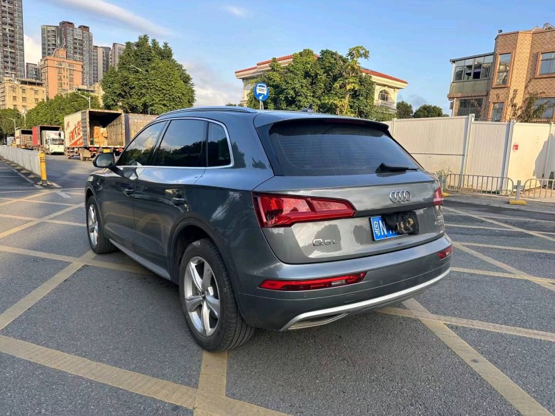 广州20年奥迪Q58