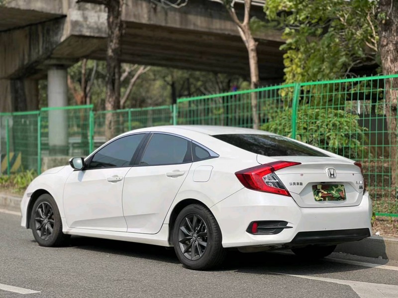 广州19年本田思域4