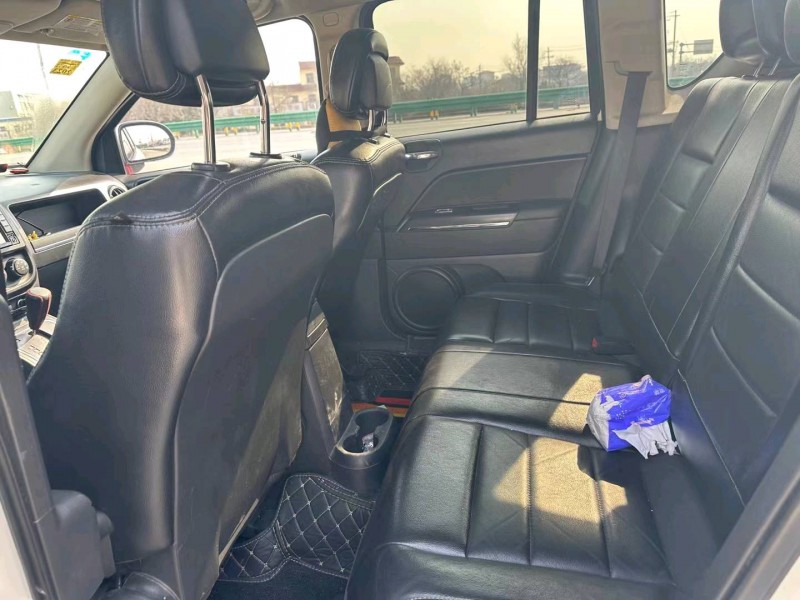 枣庄12年Jeep指南者4
