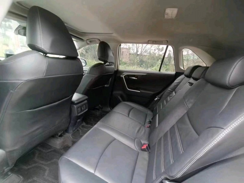 珠海22年丰田RAV4荣放3